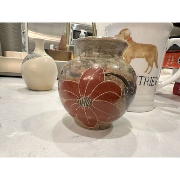 Vintage Costa Rica Art Pottery Vase Bird Flower Cut Away Design Hand-painted 4" - Picture 3 of 7